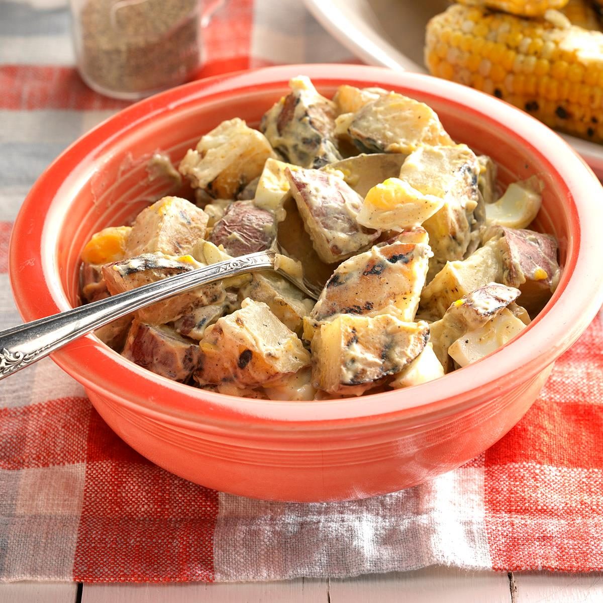 Creamy grilled potato salad