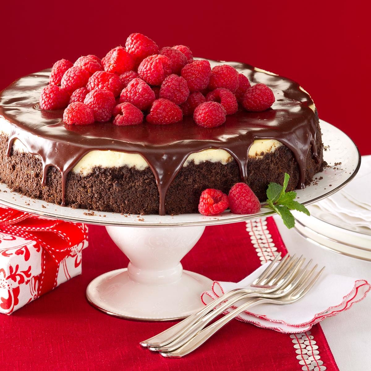 Vanilla Bean Cheesecake with Chocolate Ganache