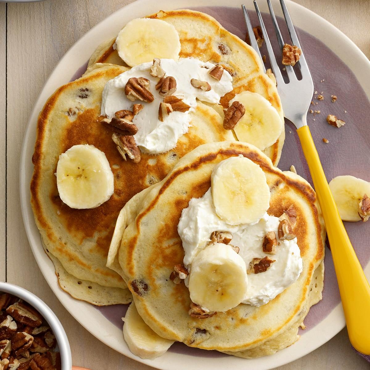 Banana Nut Pancakes Exps Toham22 10763 B11 12 6b 12