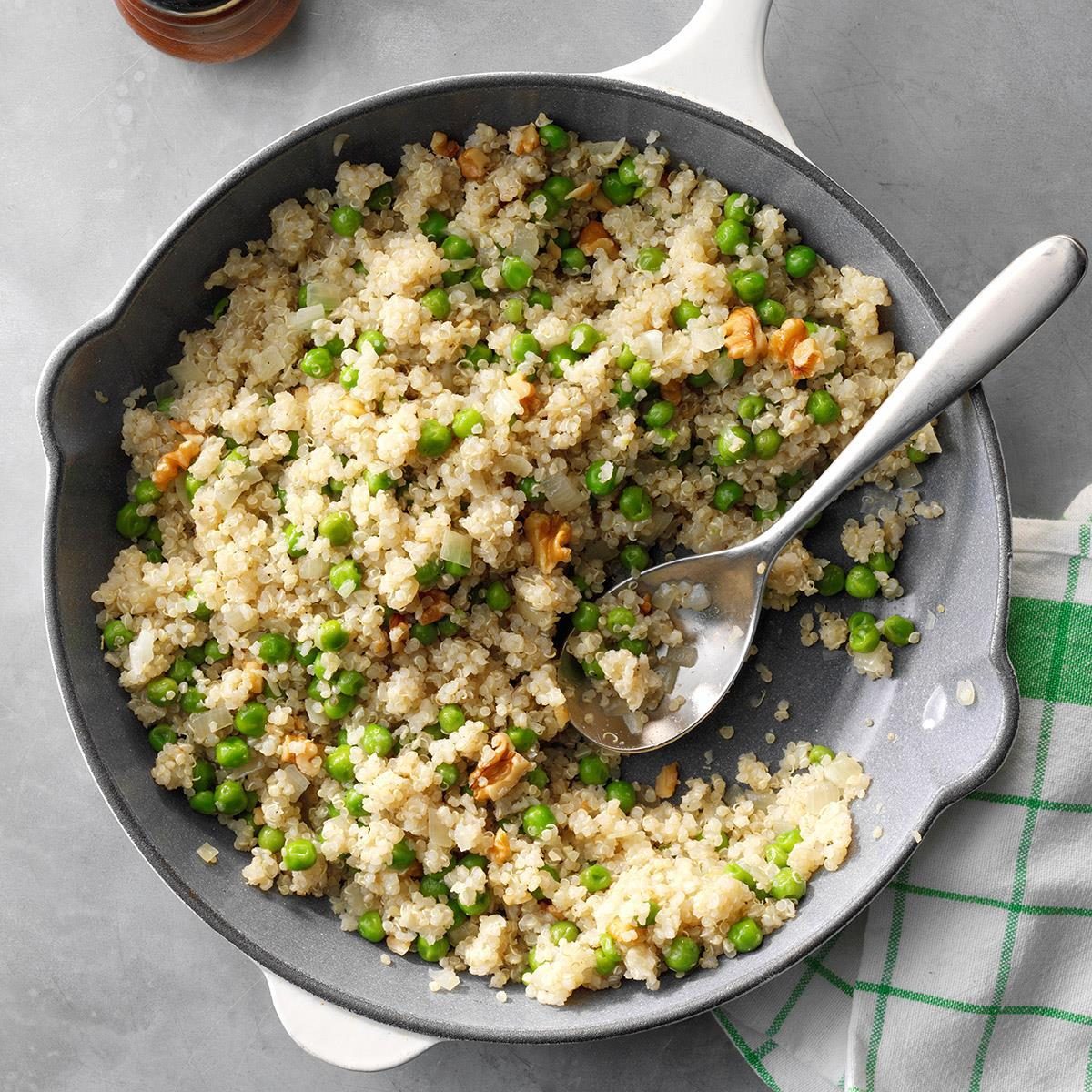 Quinoa with peas and onions