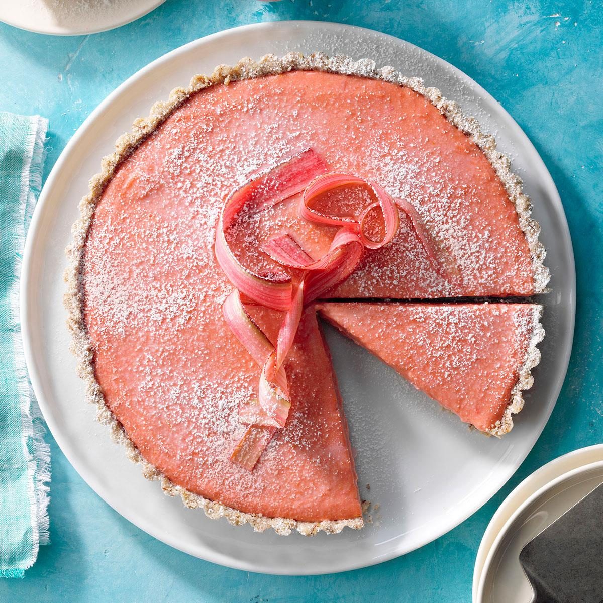 Rhubarb Tart With Shortbread Crust Exps Tohcomam24 160800 P2 Md 10 25 15b