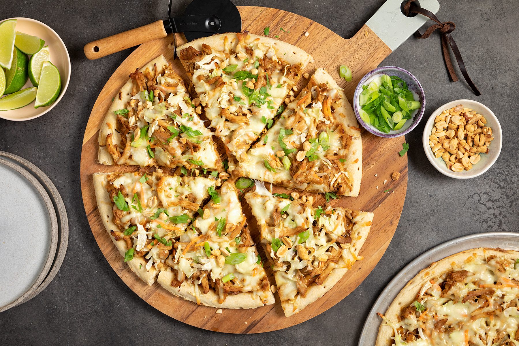 Saucy Thai Chicken Pizzas Ft23 186743 St 1201 1 Ss Edit