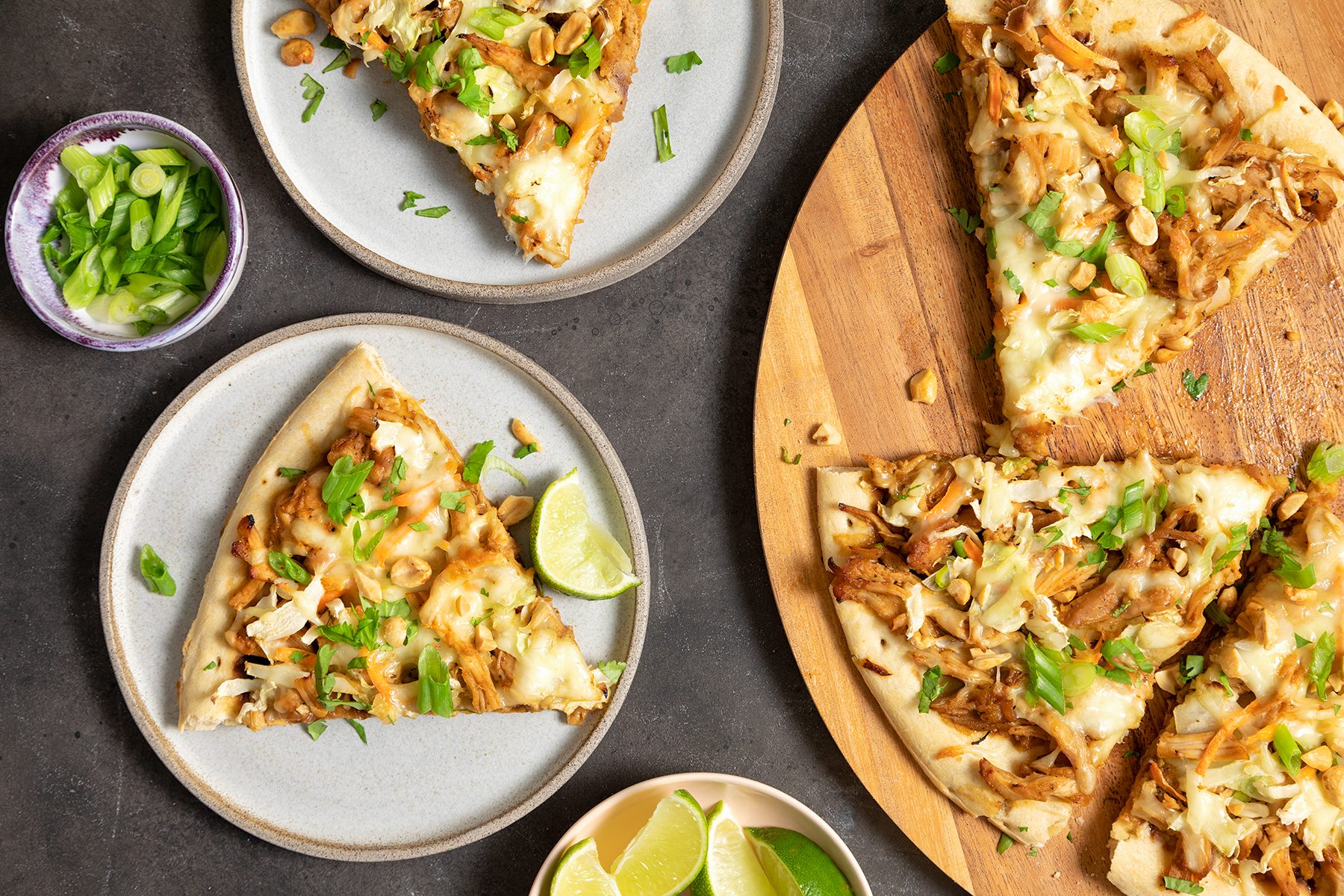 Saucy Thai Chicken Pizzas Ft23 186743 St 1201 3 Ss Edit