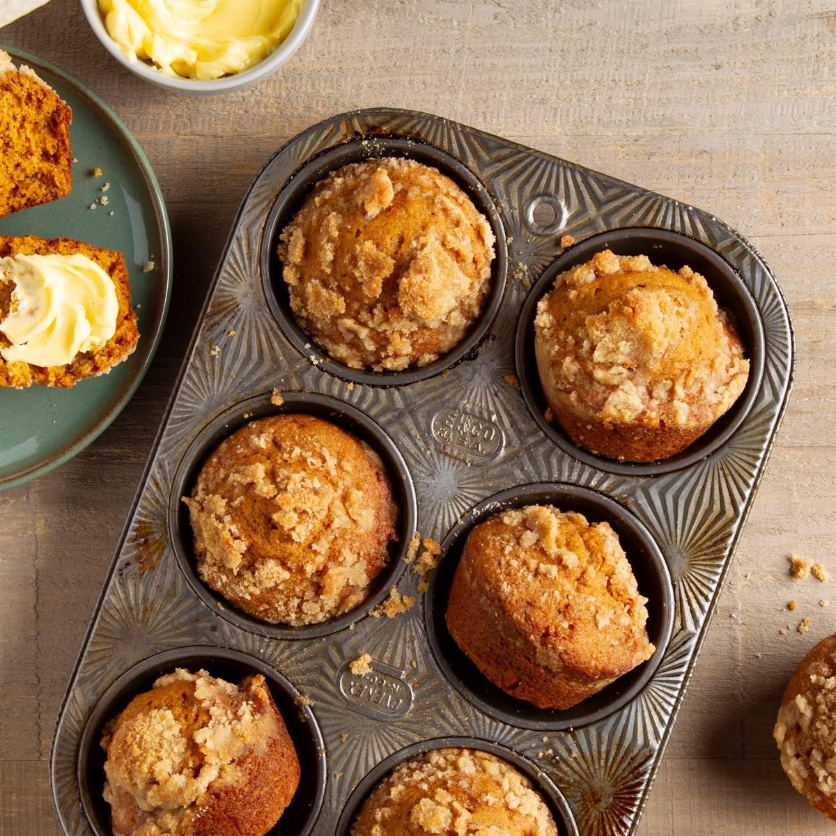 Pumpkin Streusel Muffins