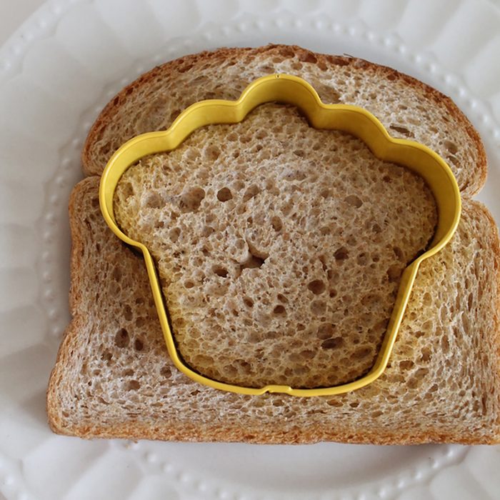 cookie cutter sandwich cupcake shape;