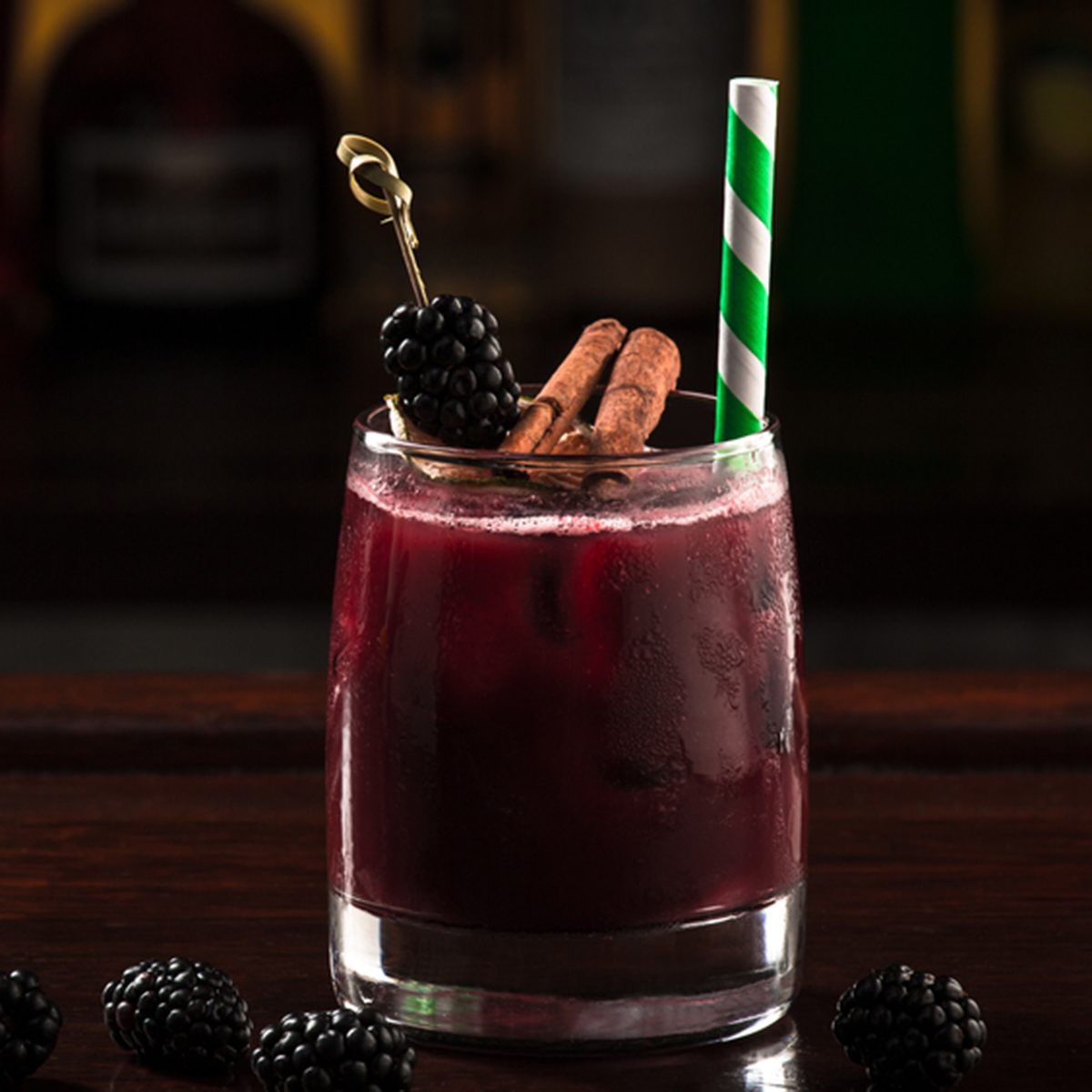 blackberry cocktail; Shutterstock ID 317266778; Job (TFH, TOH, RD, BNB, CWM, CM): Taste of Home