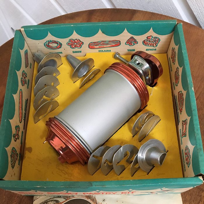 Vintage Mirro Cooky and Pastry Press Cookie and Cake Decorater w/ Accesories & Recipe Book