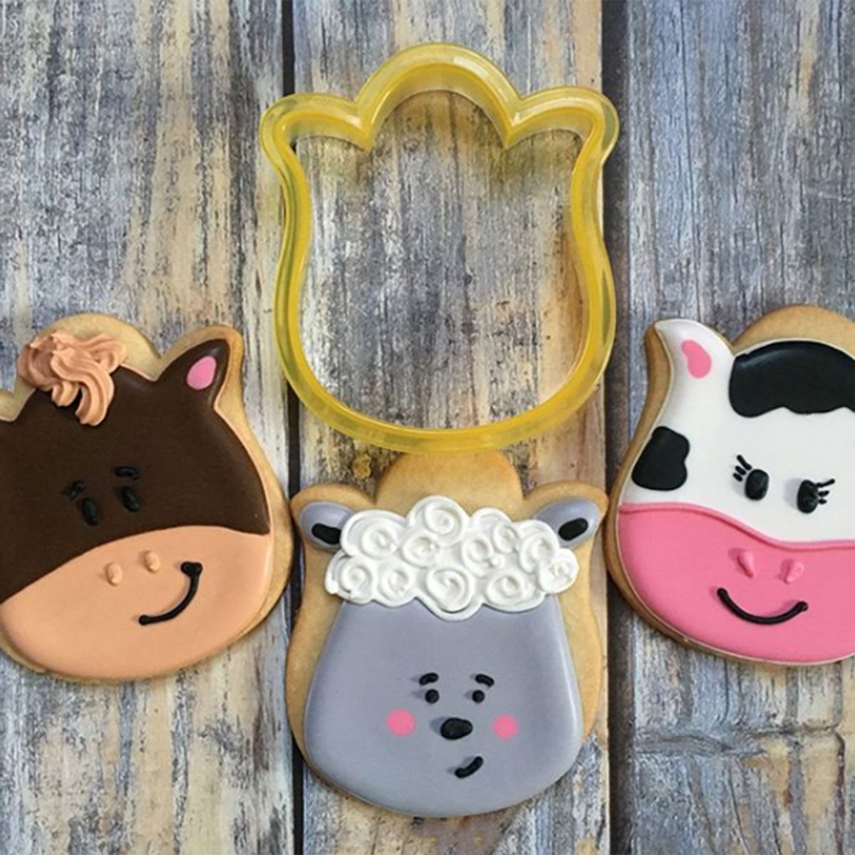Farm animal cookies from tulip cookie cutter