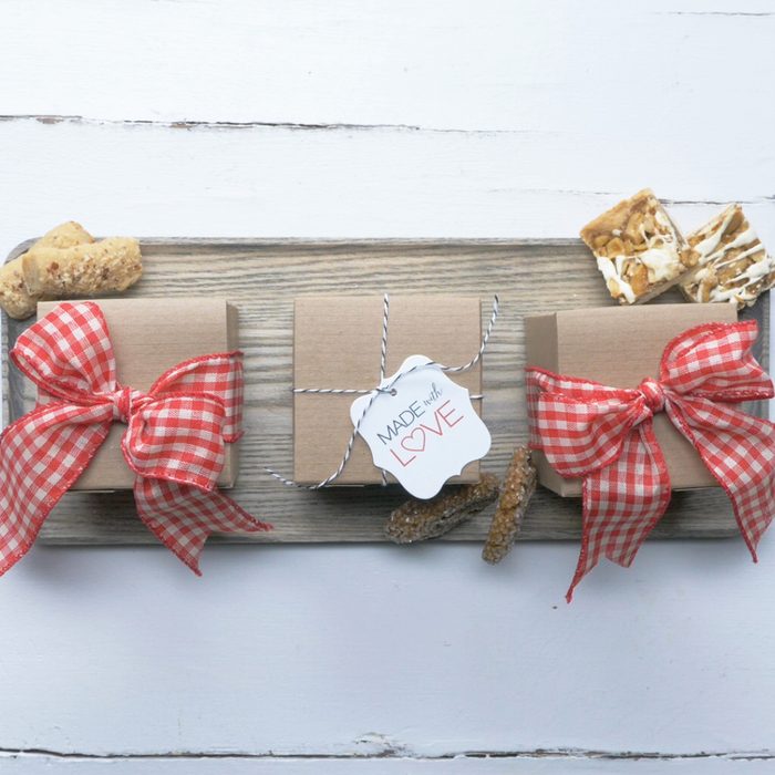 dress up a plain brown box, cookie packaging idea