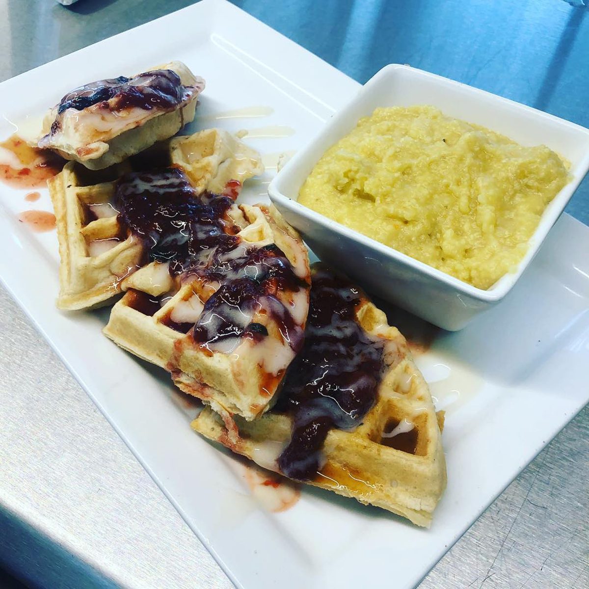 Best vegetarian and vegan restaurant in Indiana Three Carrots