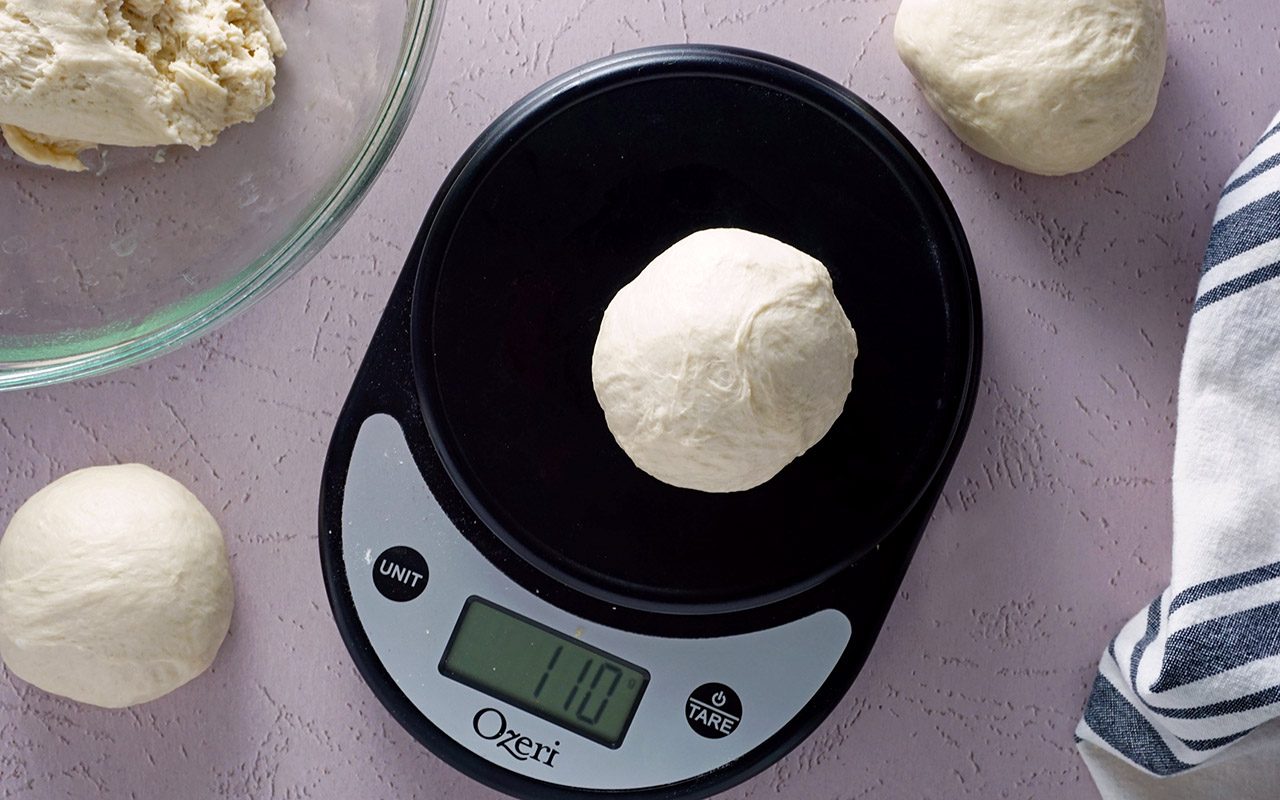 weight dough Cinnamon Crunch Bagels Panera 041921 Toh 10