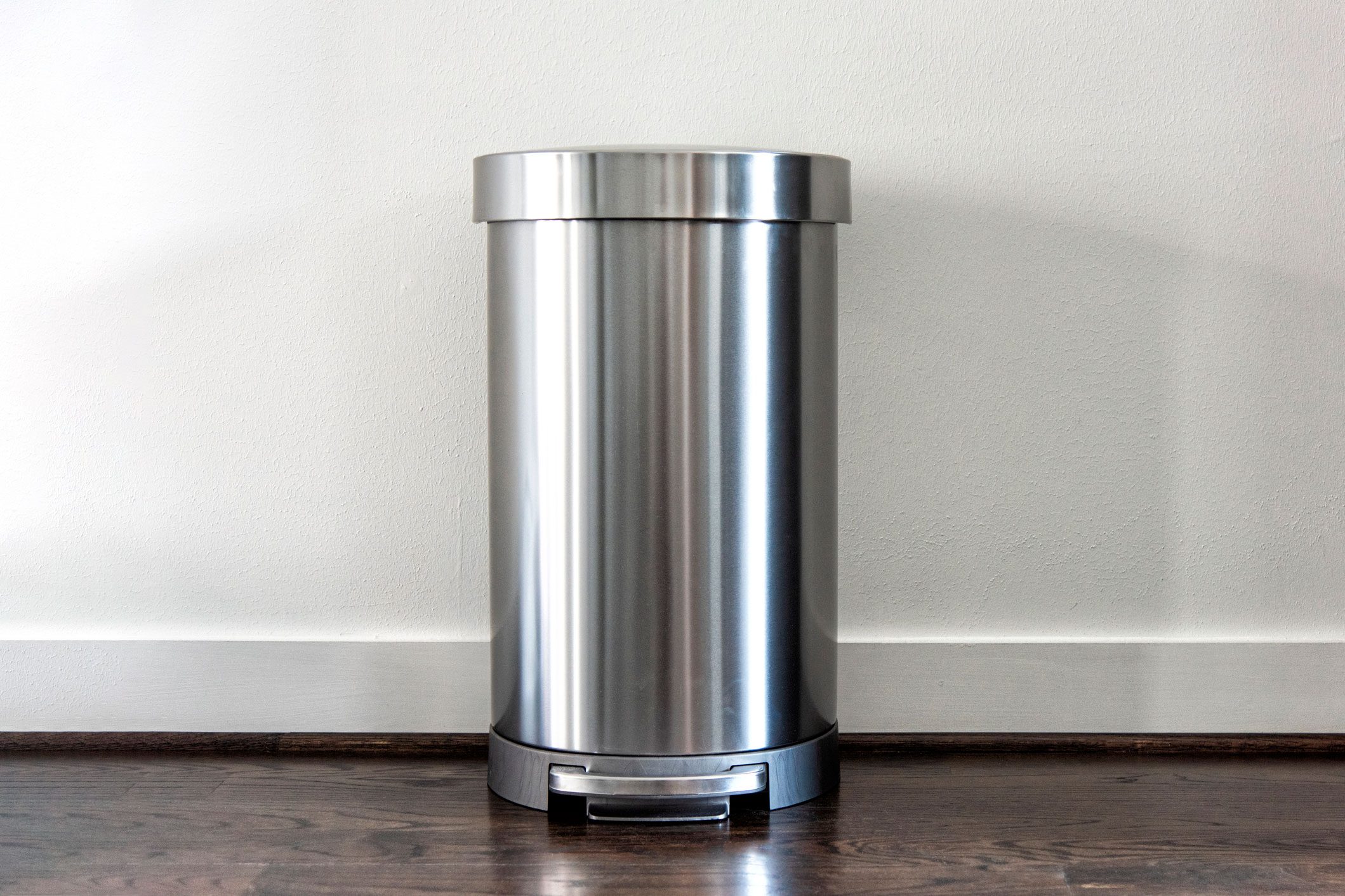 How to Fix Your Stinky Kitchen Trash Can with Baking Soda