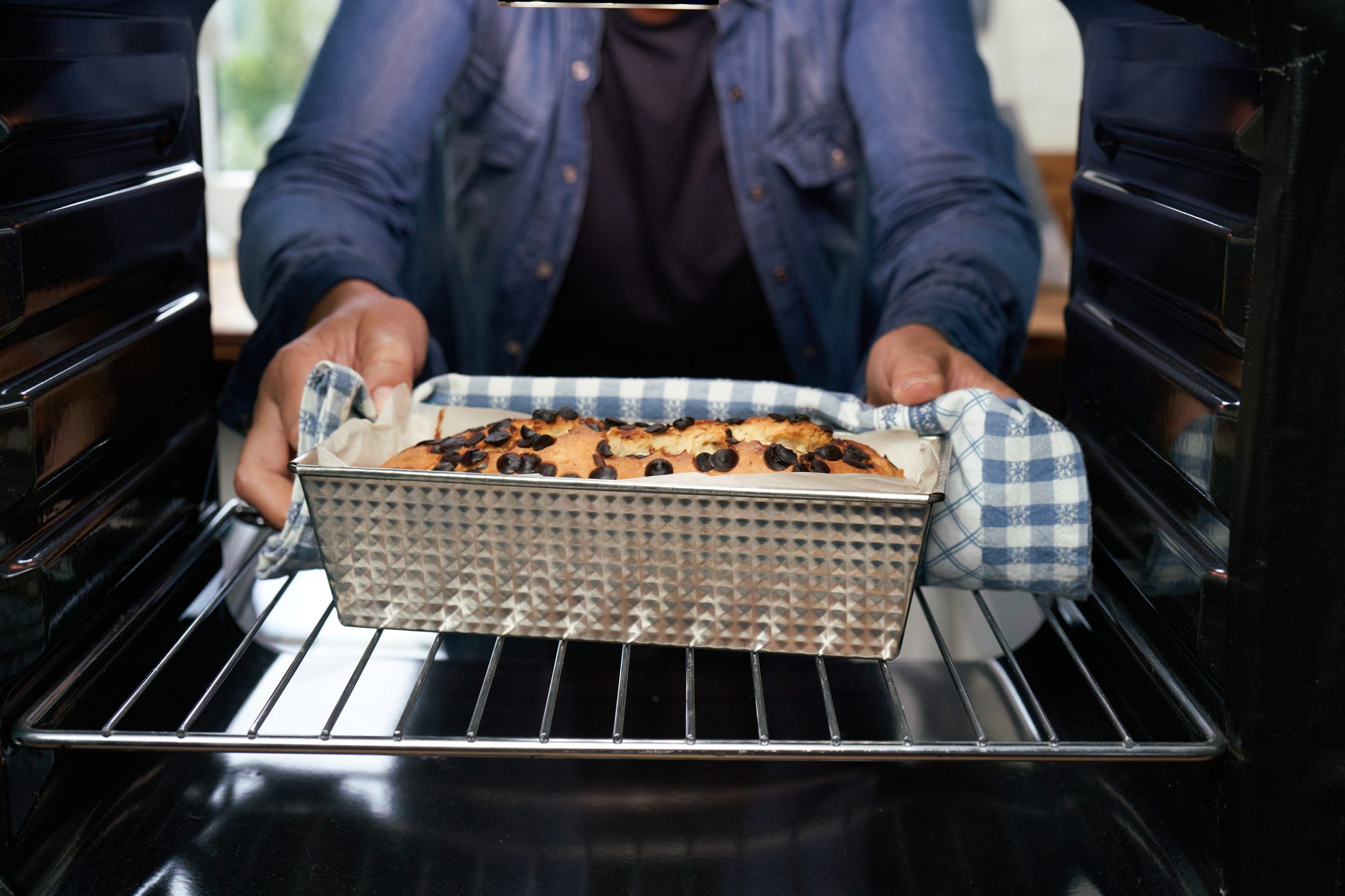 5 Things You Shouldn’t Put in Your Oven—and 1 Thing You Should
