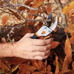Fiskars Bypass Pruning Shears Ecomm Via Amazon.com