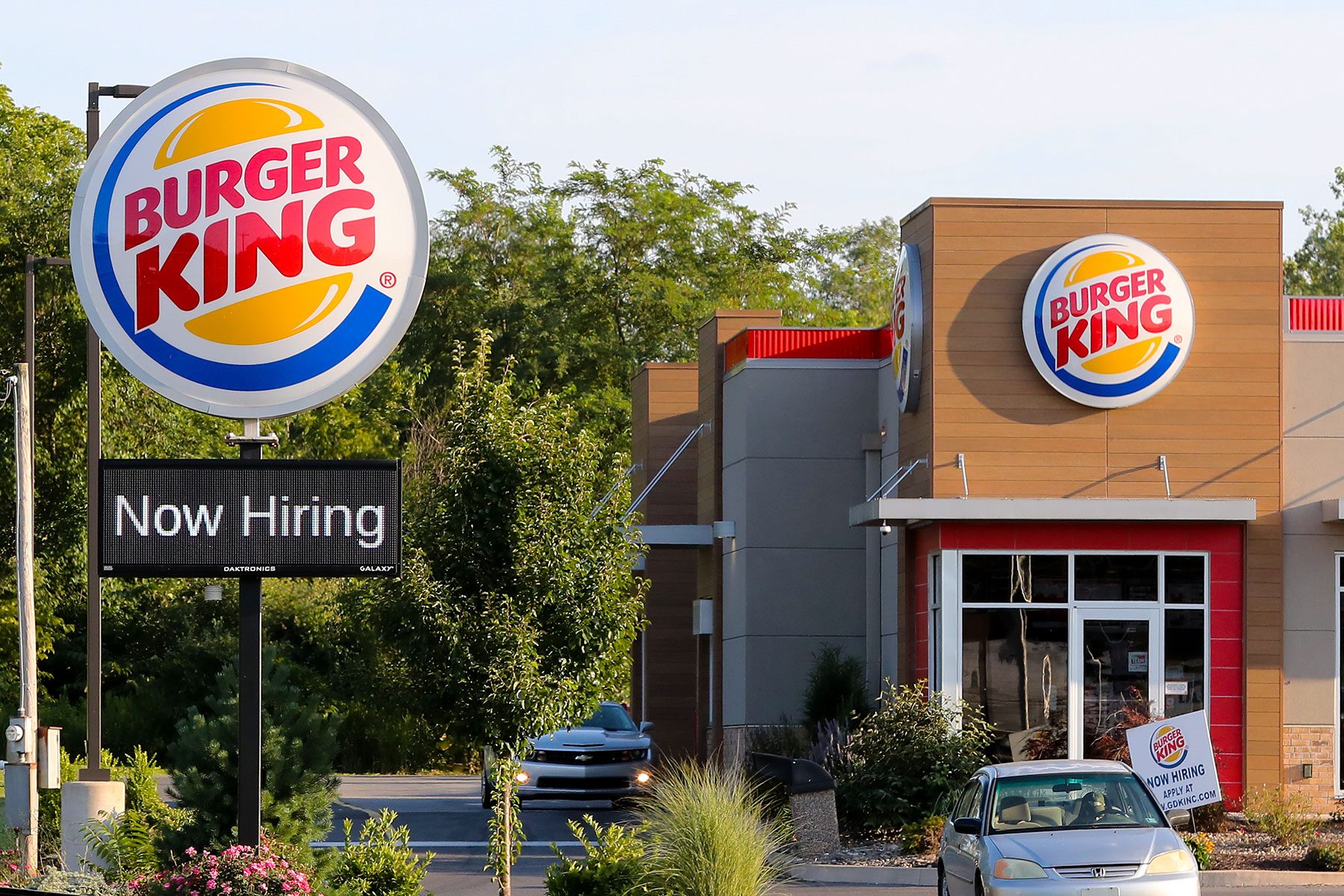 This Fast-Food Chain Is Shutting Down Up to 400 Restaurants