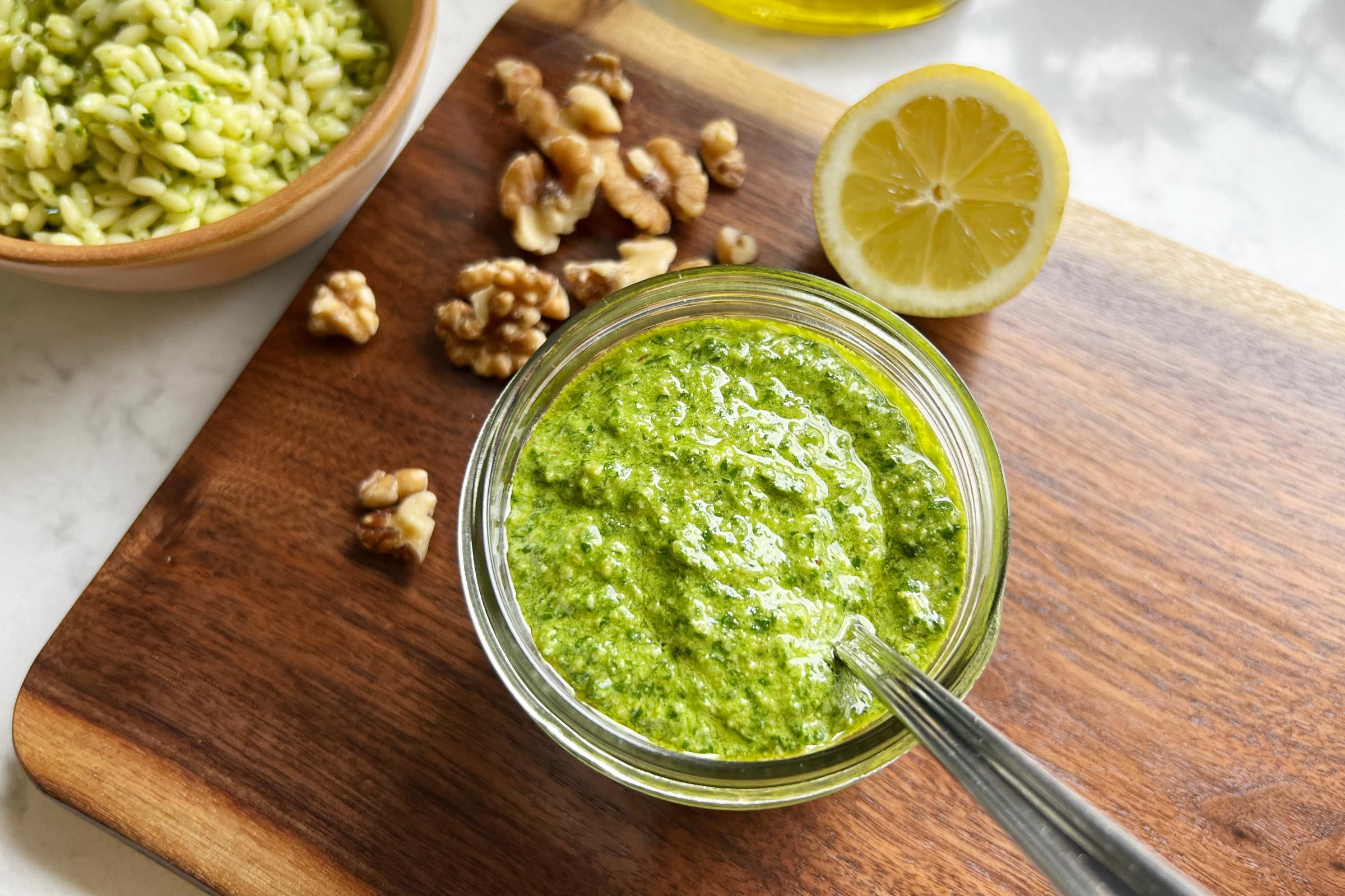 How to Make Spinach Pesto