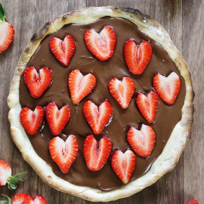 chocolate pizza with strawberries