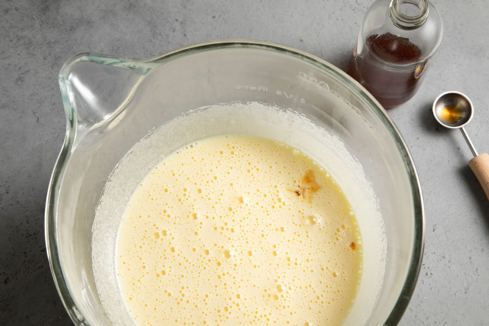 Add vanilla in the egg and sugar mixture