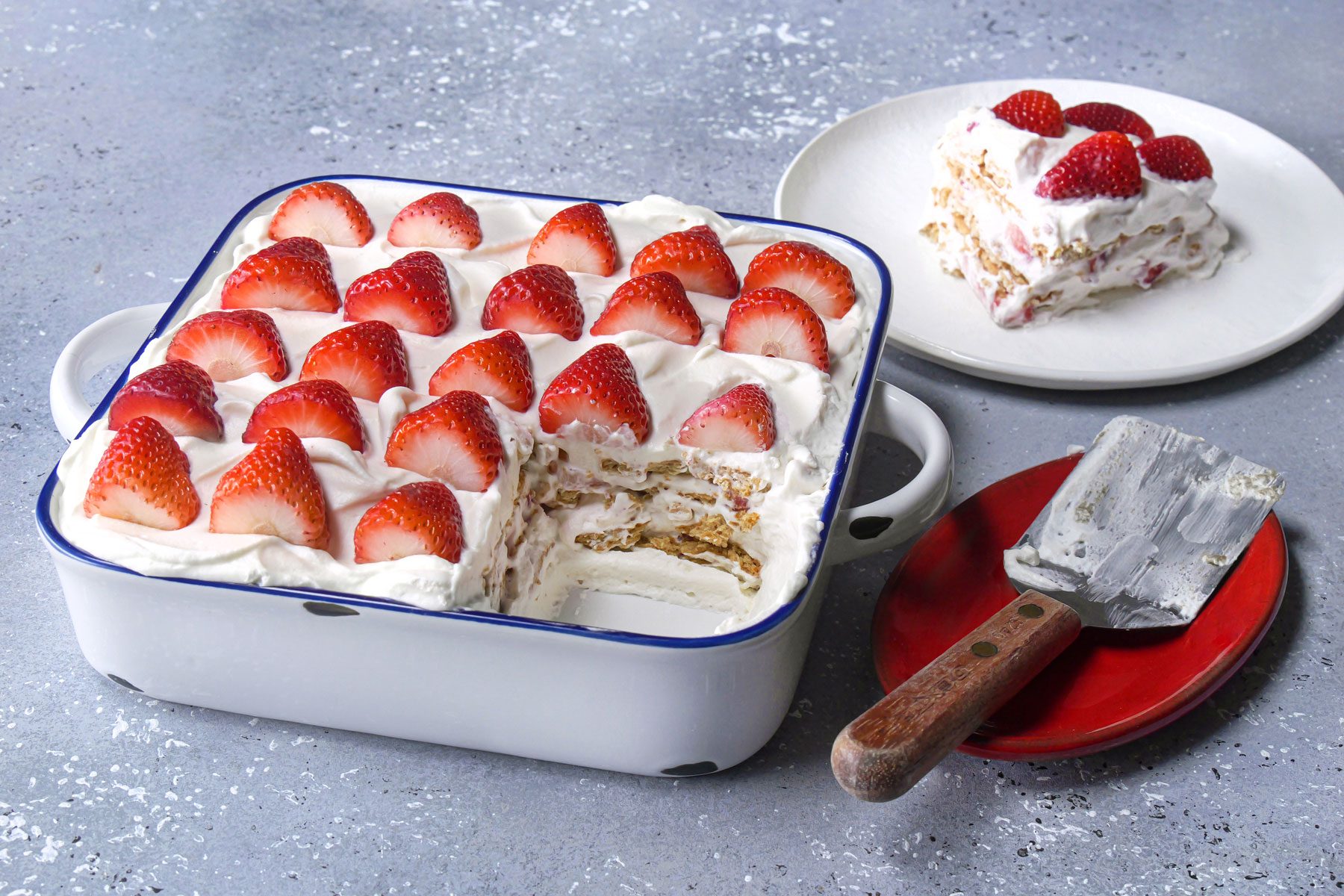 Strawberry Icebox Cake 