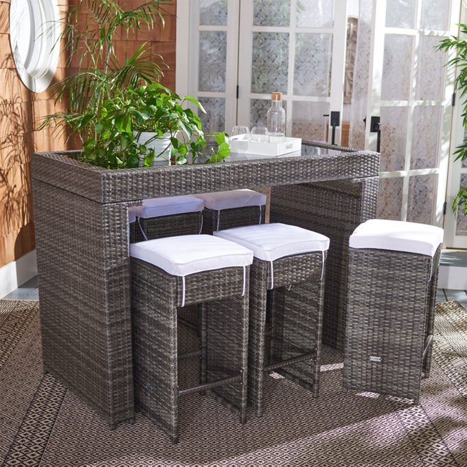 Wade Logan Outdoor Dining Set
