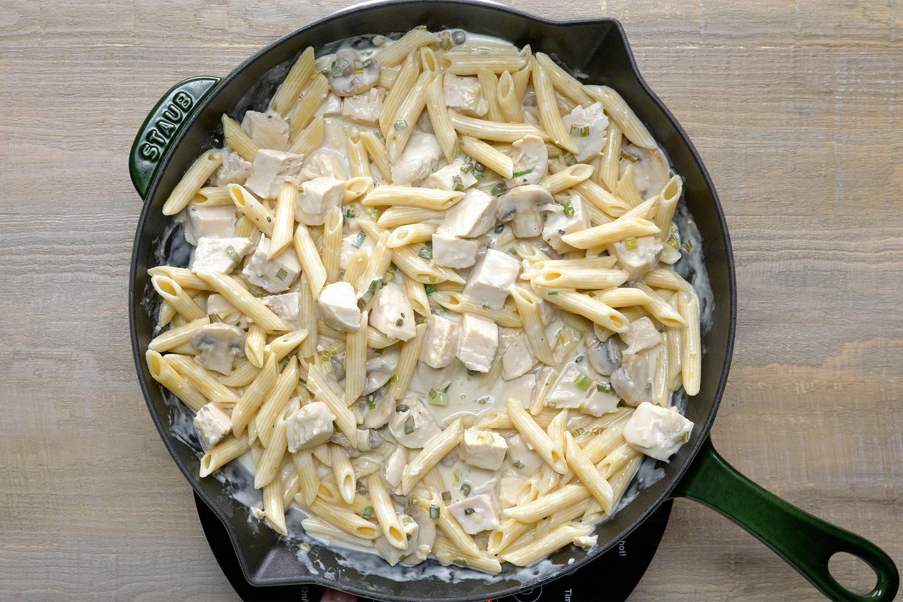 Creamy Chicken And Pasta Tohvs20 26216 Bl 08 31 3