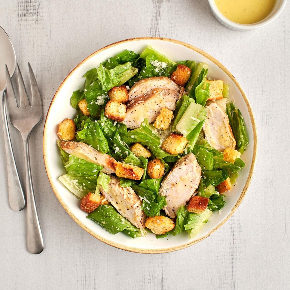 Chicken Caesar Salad Exps Tohd24 12217 Christinema 8
