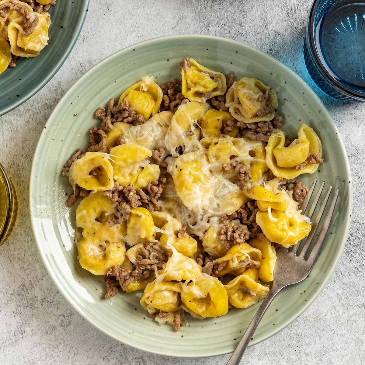 Beef Tortellini Skillet Exps Tohd24 99455 Erickleinberg 6