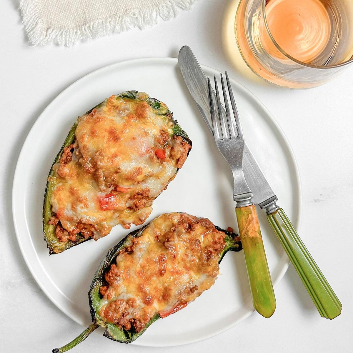 Chili Stuffed Poblano Peppers Exps Tohd24 130833 Sherisilver 2
