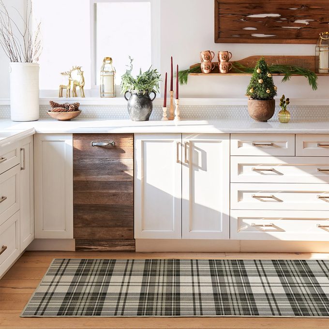 Dress Stewart Tartan Black & Ivory Tufted Rug