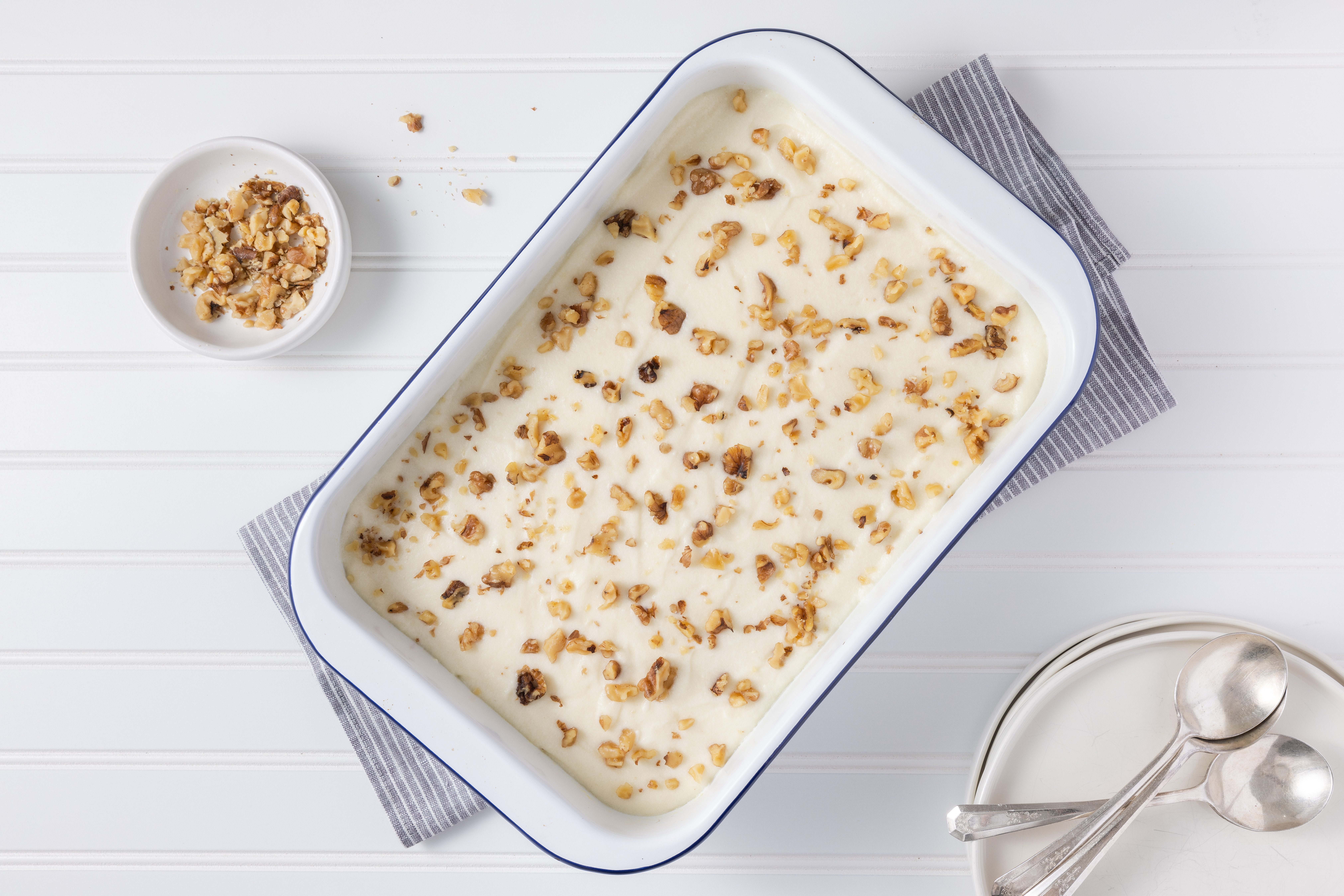 Gelatin dessert served after being refrigerated.
