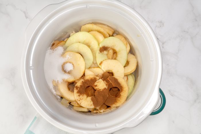Slow Cooker Apple Sauce