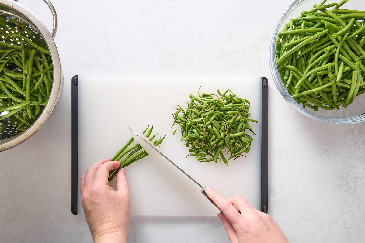 Trimming the washed green beans