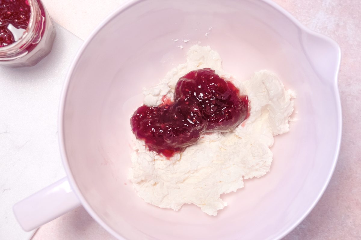 Strawberry Fruit Dip Tohd24 18685 Orlycatz 1