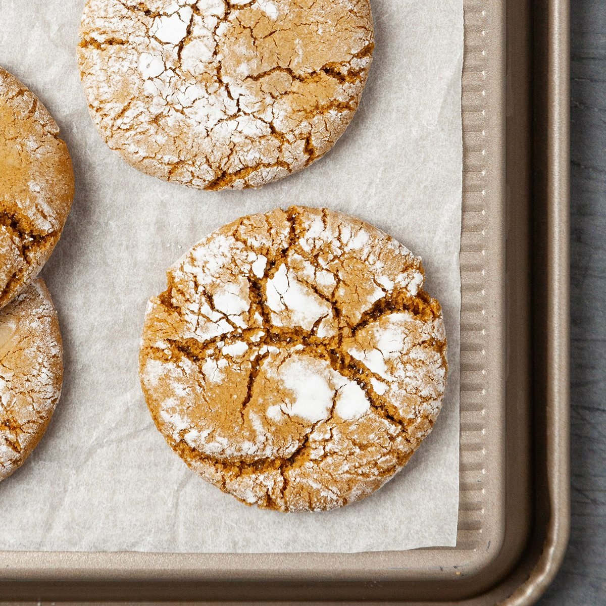 Molasses Crinkle Cookies