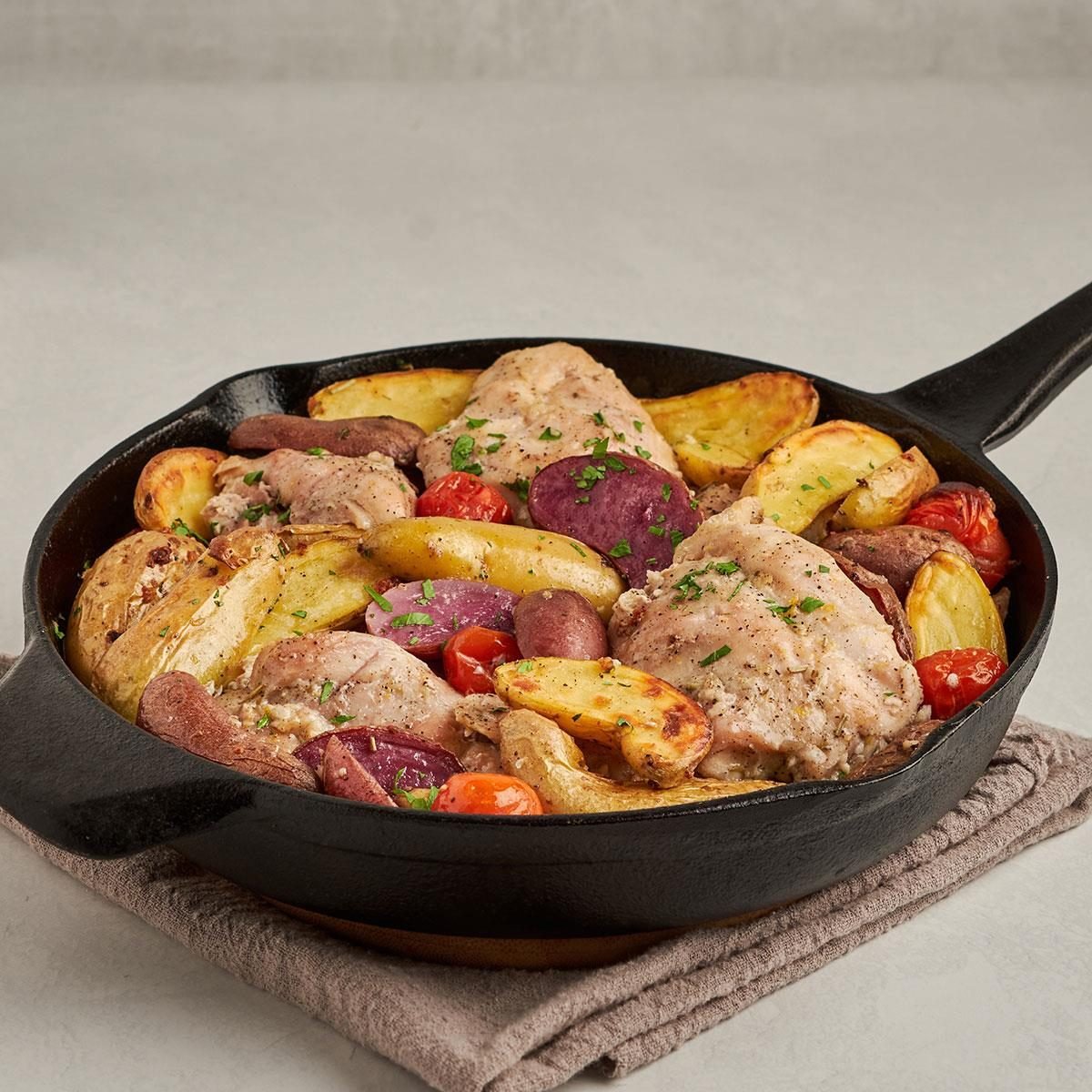Skillet Roasted Lemon Chicken With Potatoes Exps Tohd24 98413 Christinema 10