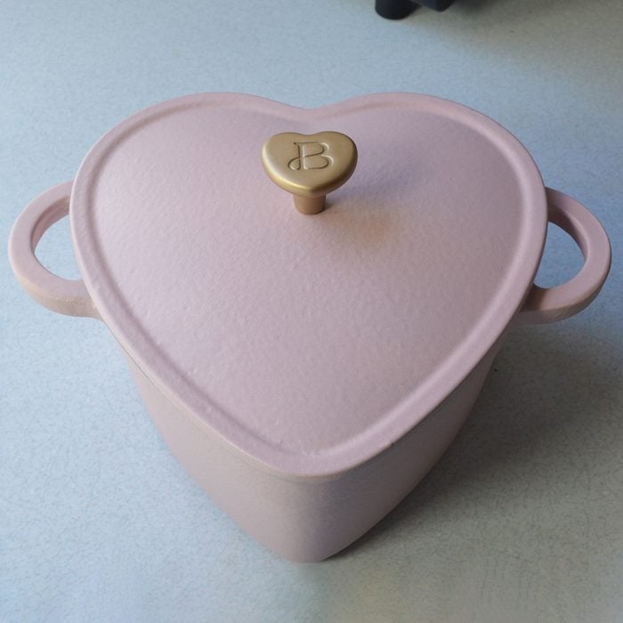 Toha25 Beautiful Heart Dutch Oven
