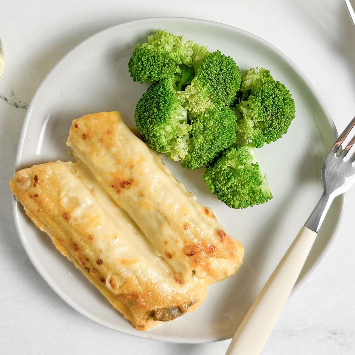 Chicken Manicotti With White Sauce Exps Tohd24 23699 Sherisilver 2