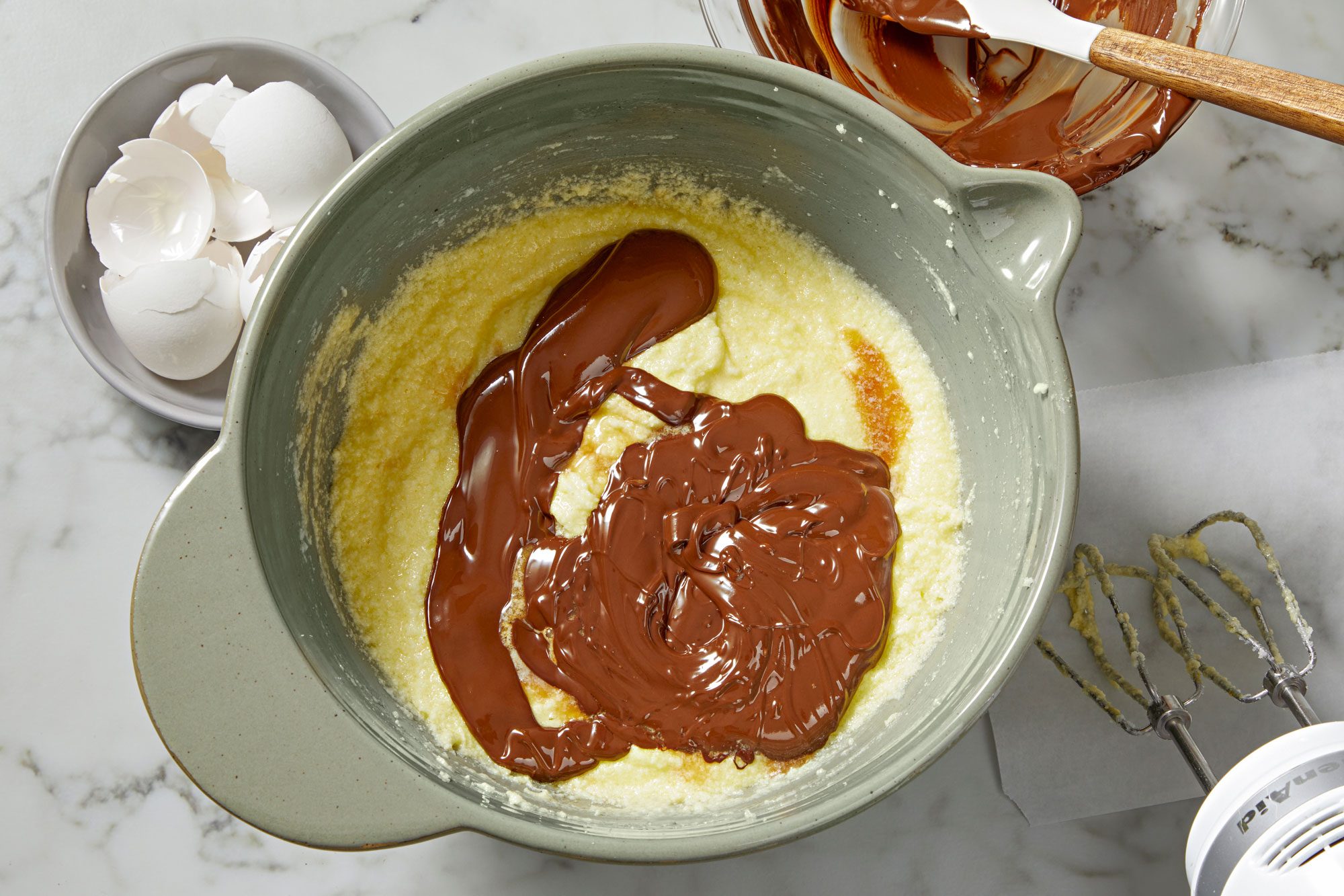 In a large bowl, cream butter and sugar until light and fluffy,