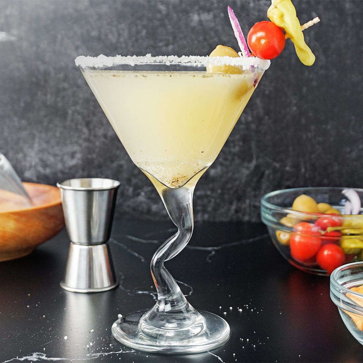 I Tried the Viral Olive Garden Salad Martini, and I Was Pleasantly Surprised