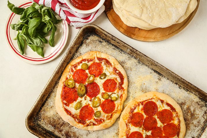 Personal Pizza Crust Tohd25 271789 Jonathanmelendez 08