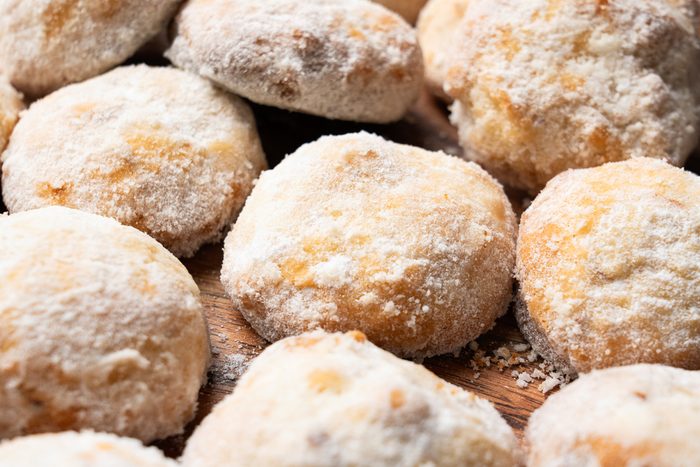 Buttery Almond Cookies