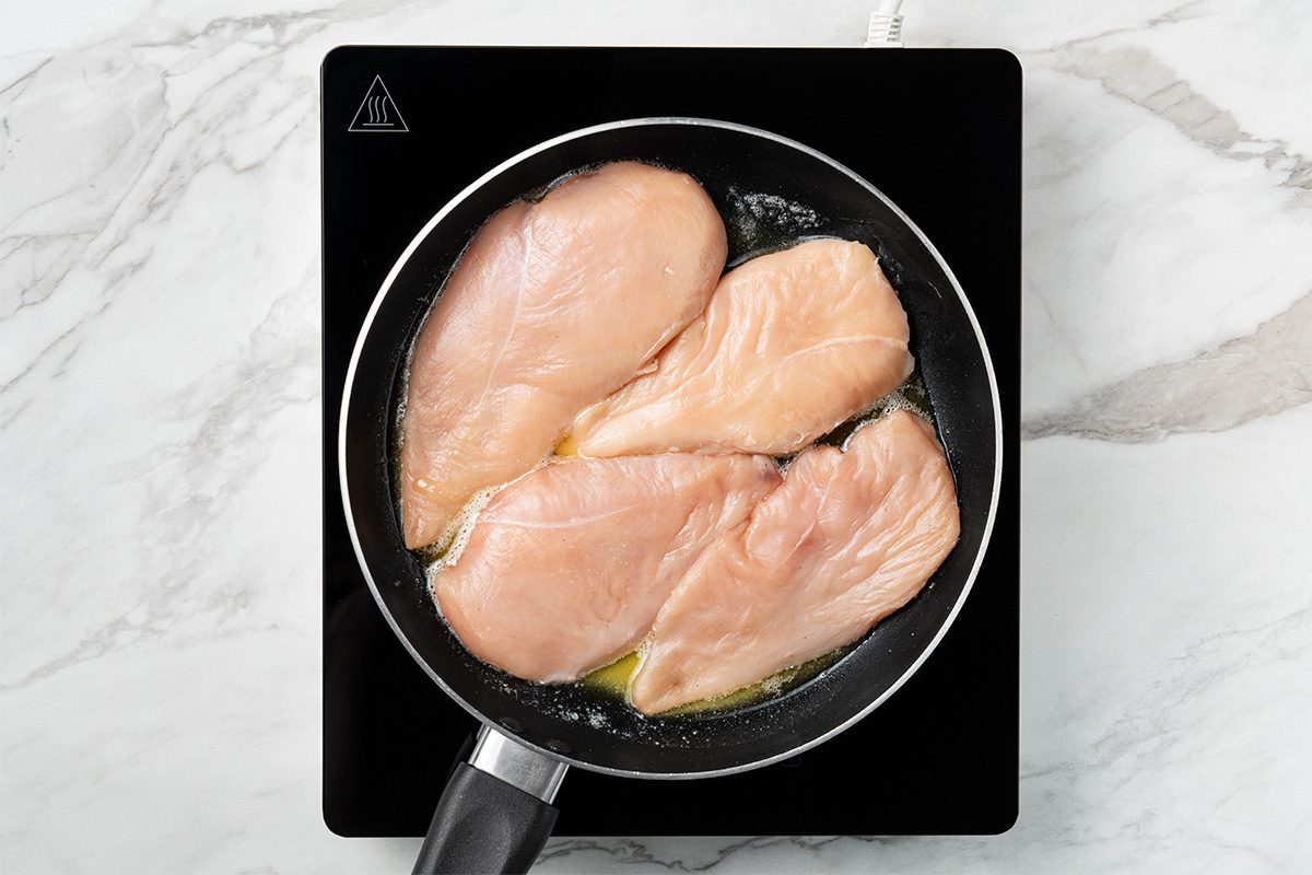 Chicken With Rosemary Sauce Tohd 44349 Shaileshkumar 01