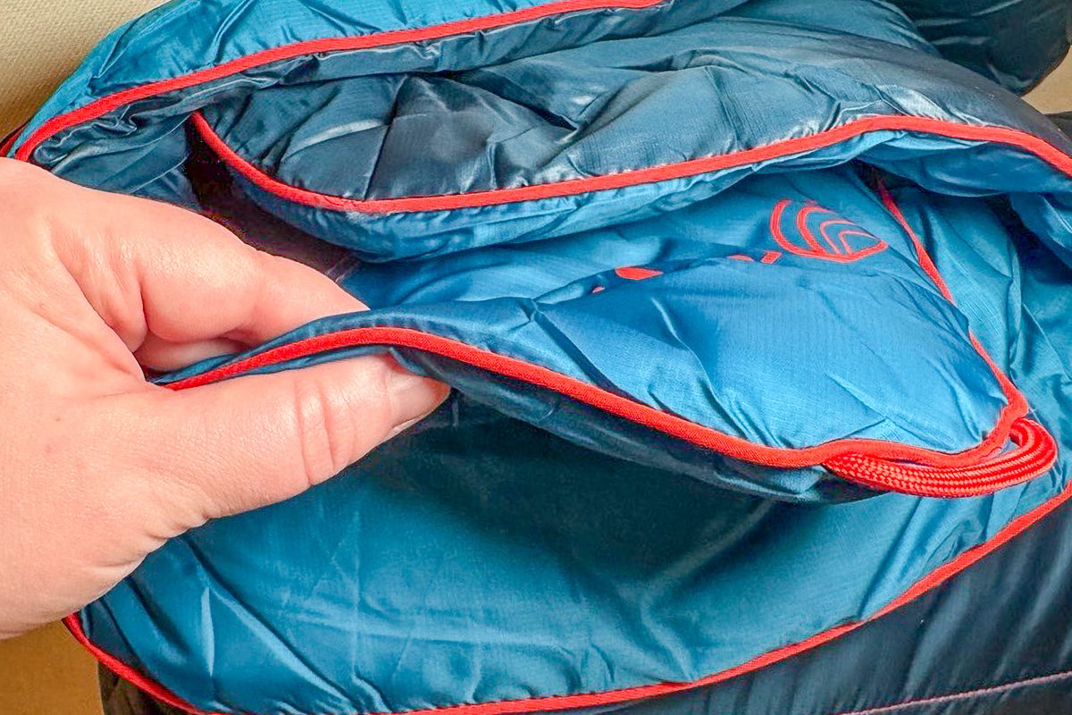 Toha25 Rumpl Original Puffy Blanket Mary Henn 02 Otedit