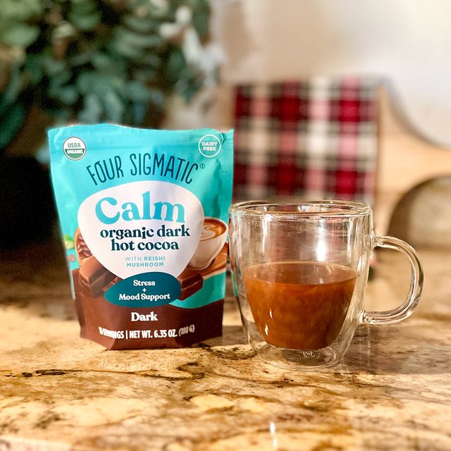 Toha25 Four Sigmatic Calm Organic Dark Hot Cocoa Nancy Snyder 02 Ssedit
