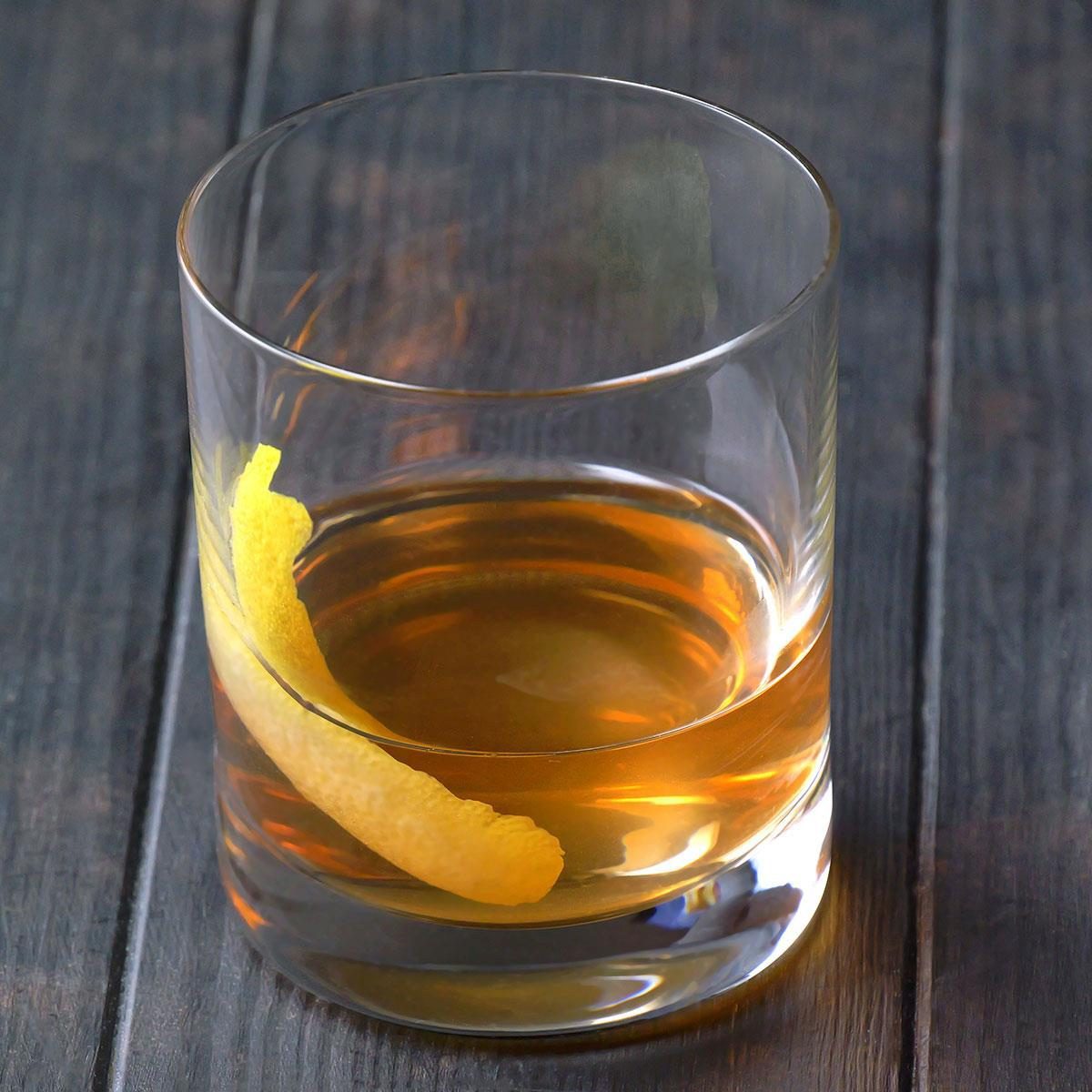 Glamorous Cocktails To Celebrate Your Showgirl Era Ruin The Friendship Sazerac