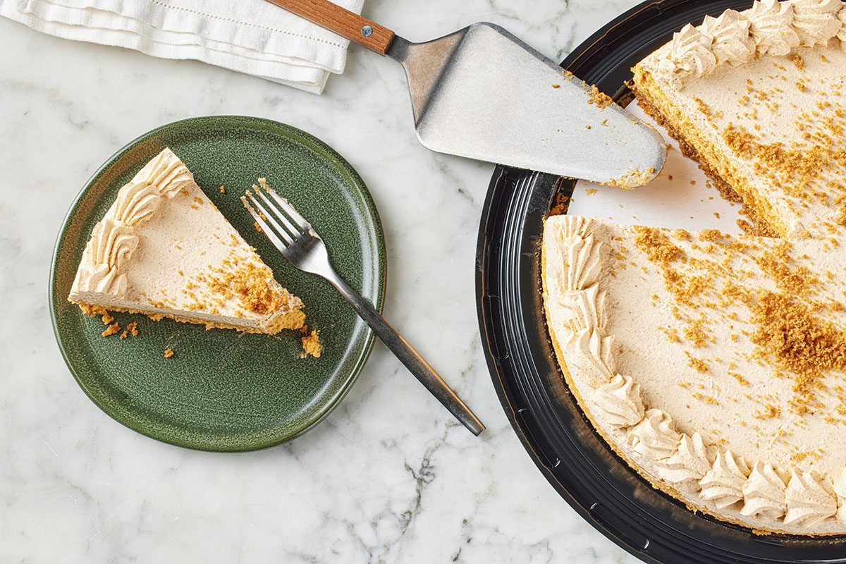 Pumpkin cheesecake with whipped topping