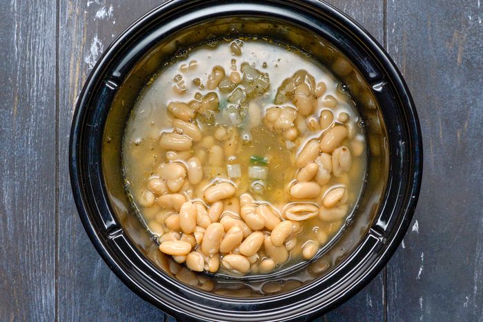 chili in slow cooker