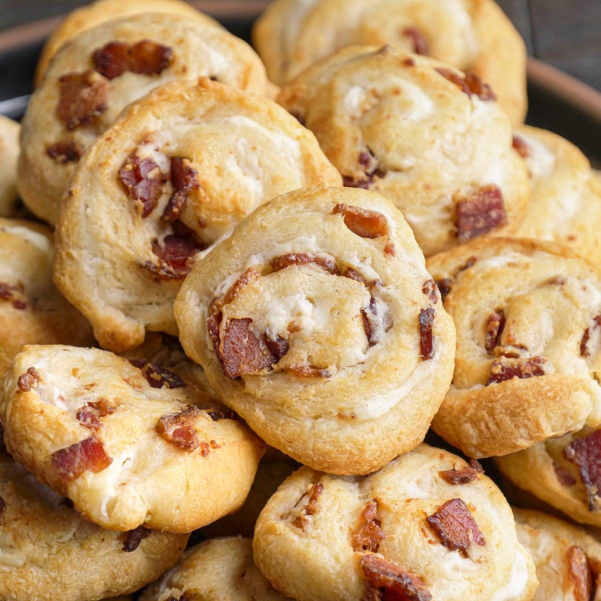 Bacon Cream Cheese Pinwheels Exps Tohvp25 107116 Mf 08 12 2