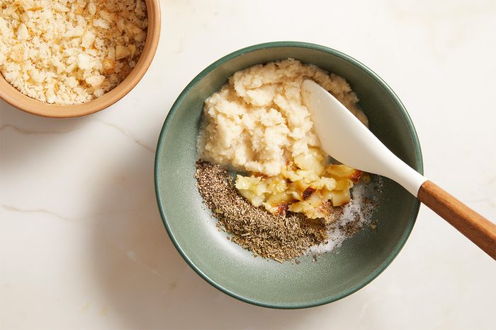 Horseradish Crusted Beef Tenderloin Ft25 48459 Ac 0723 3