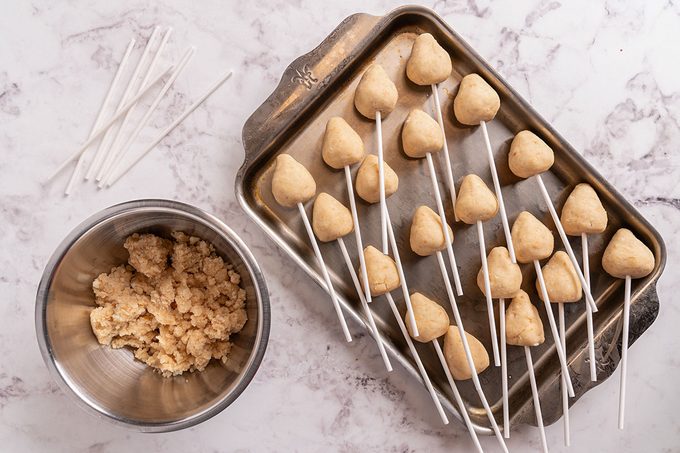 I Made Christmas Light Cake Pops Christmas Lights Cake Pops Step 1